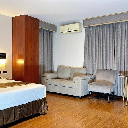 Serenzza Hotel Lima Exterior photo